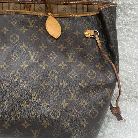 LOUIS VUITTON Mongram Neverfull MM - Picture 4 of 16